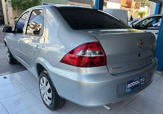 CHEVROLET-PRISMA-2010
