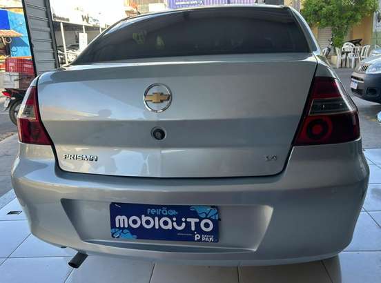 CHEVROLET-PRISMA-2010