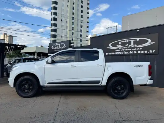 CHEVROLET-S10-2.8 LS 4X4 CD 16V TURBO DIESEL 4P MANUAL CHEVROLET-S10-2014
