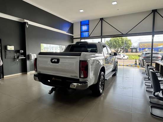 CHEVROLET-S10-2.8 16V TURBO DIESEL HIGH COUNTRY CD 4X4 AUTOMÁTICO CHEVROLET-S10-2025