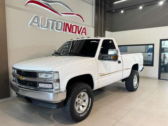 CHEVROLET-SILVERADO-2001