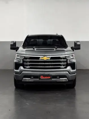 CHEVROLET SILVERADO 5.3 V8 GASOLINA 1500 HIGH COUNTRY 4X4 AUTOMÁTICO