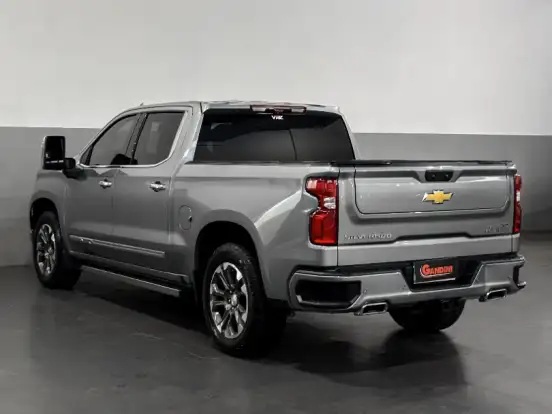 CHEVROLET-SILVERADO-5.3 V8 GASOLINA 1500 HIGH COUNTRY 4X4 AUTOMÁTICO CHEVROLET-SILVERADO-2025