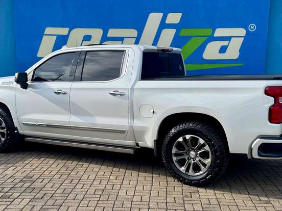 CHEVROLET-SILVERADO-5.3 V8 GASOLINA 1500 HIGH COUNTRY 4X4 AUTOMÁTICO CHEVROLET-SILVERADO-2023