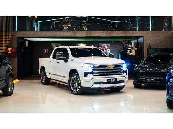 CHEVROLET-SILVERADO-5.3 V8 GASOLINA 1500 HIGH COUNTRY 4X4 AUTOMÁTICO CHEVROLET-SILVERADO-2023