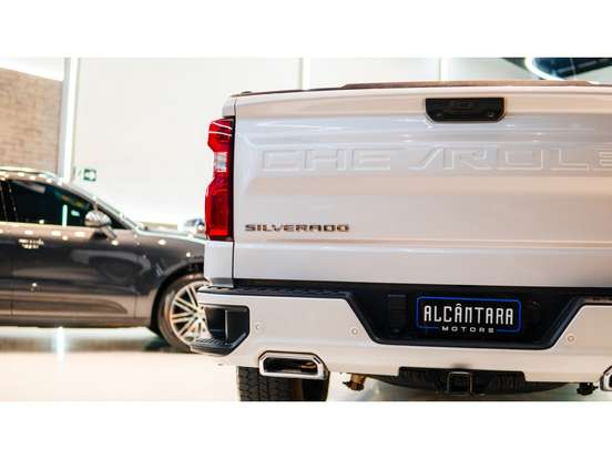 CHEVROLET-SILVERADO-2023