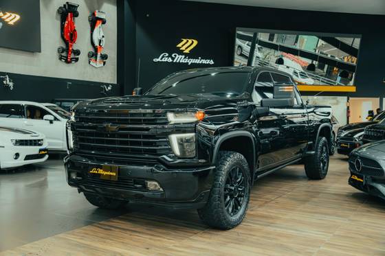 CHEVROLET SILVERADO 6.6 V8 DURAMAX DIESEL 2500HD HIGH COUNTRY 4WD AUTOMÁTICO