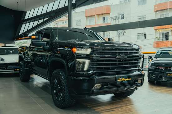 CHEVROLET-SILVERADO-6.6 V8 DURAMAX DIESEL 2500HD HIGH COUNTRY 4WD AUTOMÁTICO CHEVROLET-SILVERADO-2022