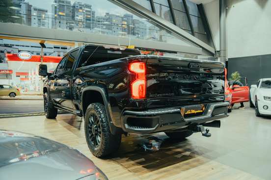 CHEVROLET-SILVERADO-6.6 V8 DURAMAX DIESEL 2500HD HIGH COUNTRY 4WD AUTOMÁTICO CHEVROLET-SILVERADO-2022