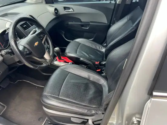 CHEVROLET-SONIC-1.6 LTZ 16V FLEX 4P AUTOMÁTICO CHEVROLET-SONIC-2012