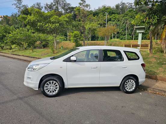 CHEVROLET-SPIN-2012