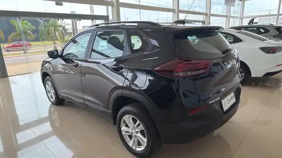CHEVROLET-TRACKER-2023