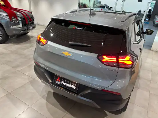 CHEVROLET-TRACKER-2025