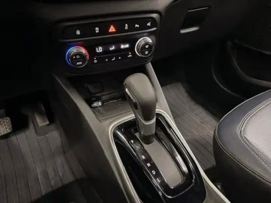 CHEVROLET-TRACKER-2020