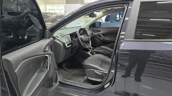CHEVROLET-TRACKER-2025