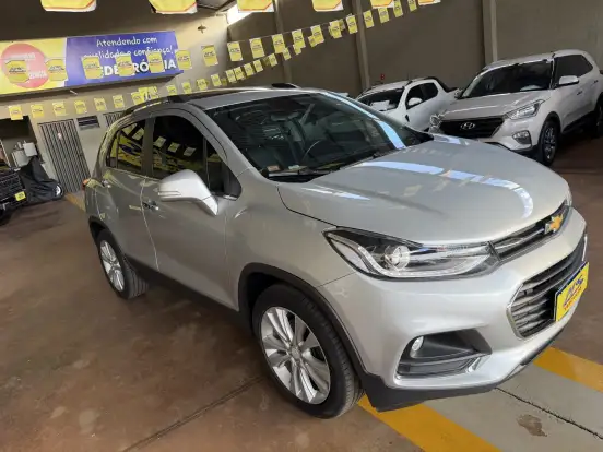 CHEVROLET-TRACKER-2018
