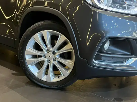 CHEVROLET-TRACKER-2018