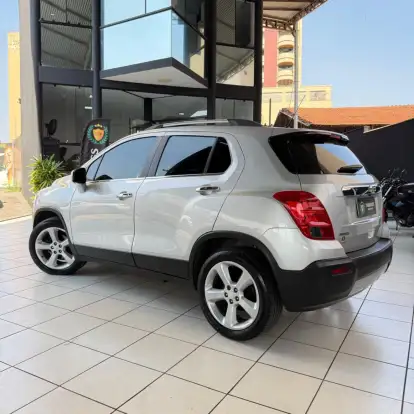 CHEVROLET-TRACKER-2014