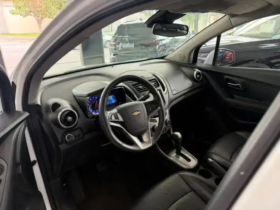 CHEVROLET-TRACKER-2013