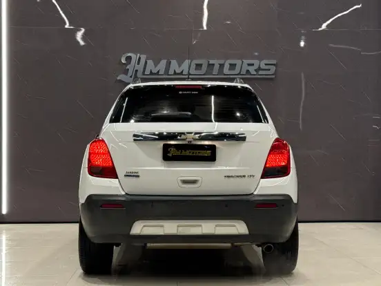 CHEVROLET-TRACKER-2015