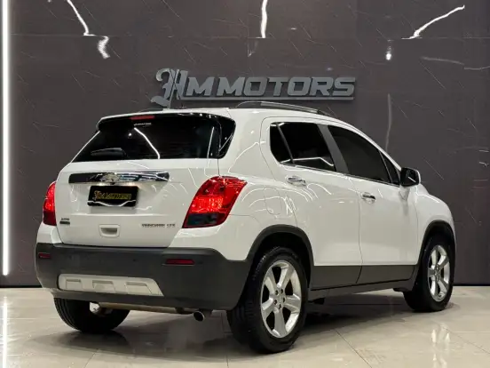 CHEVROLET-TRACKER-2015