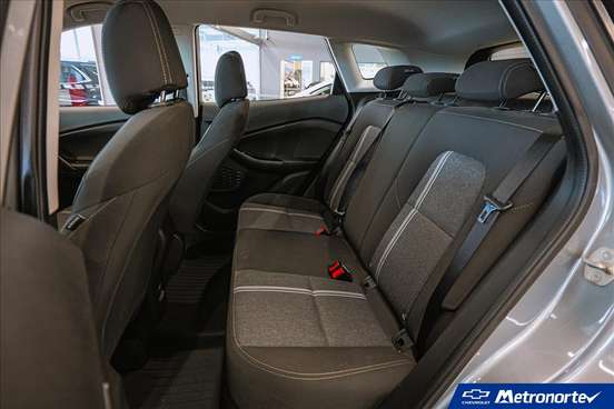 CHEVROLET-TRACKER-2023
