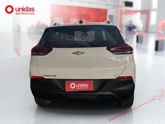 CHEVROLET-TRACKER-2023