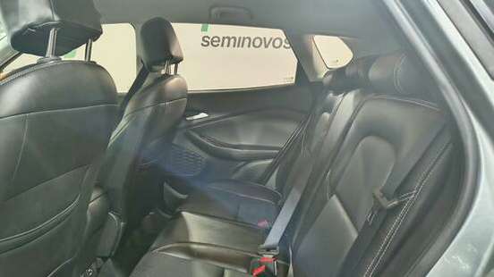 CHEVROLET-TRACKER-2025