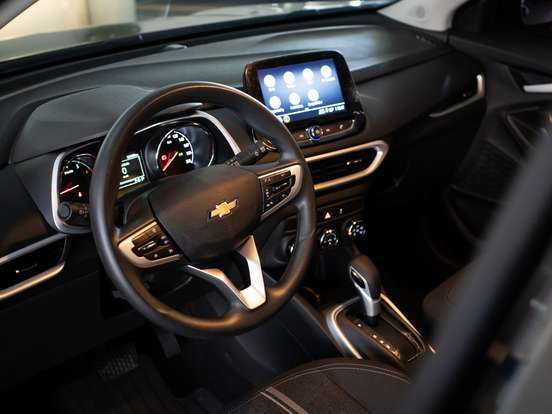 CHEVROLET-TRACKER-2024