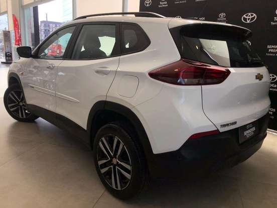 CHEVROLET-TRACKER-2024