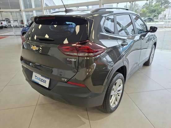 CHEVROLET-TRACKER-2024