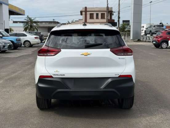 CHEVROLET-TRACKER-2024