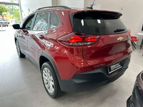 CHEVROLET-TRACKER-2024