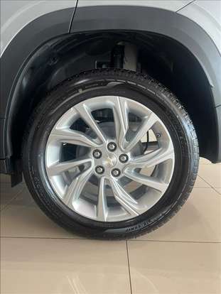 CHEVROLET-TRACKER-2025