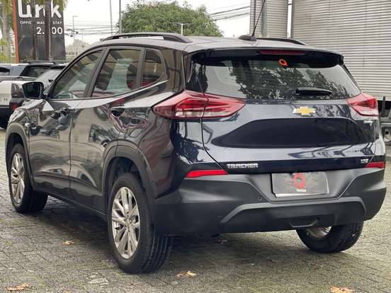 CHEVROLET-TRACKER-2023