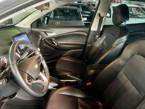 CHEVROLET-TRACKER-2023