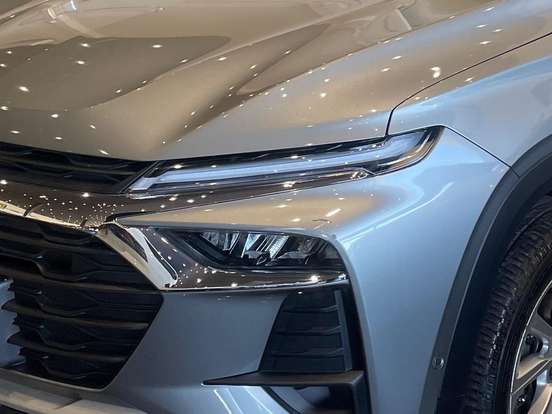 CHEVROLET-TRACKER-2025