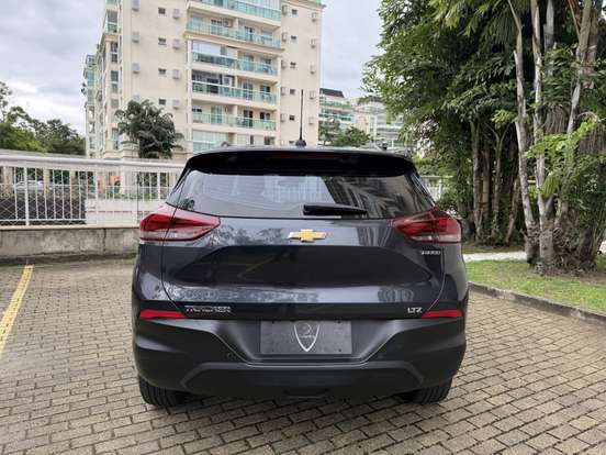 CHEVROLET-TRACKER-2023