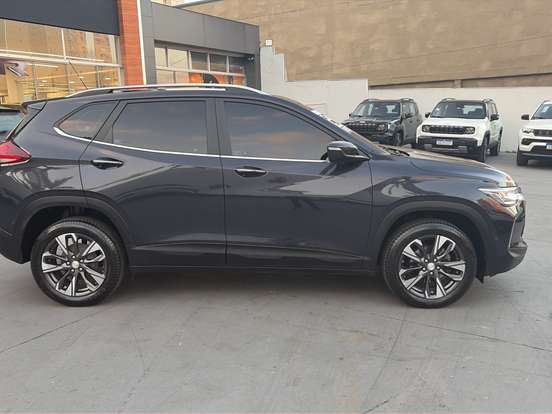 CHEVROLET-TRACKER-2023