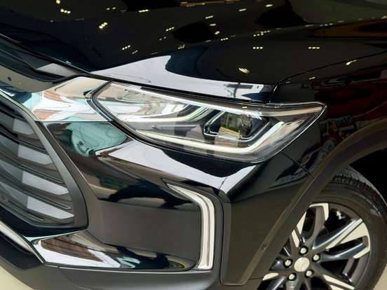 CHEVROLET-TRACKER-2023