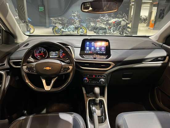 CHEVROLET-TRACKER-2023