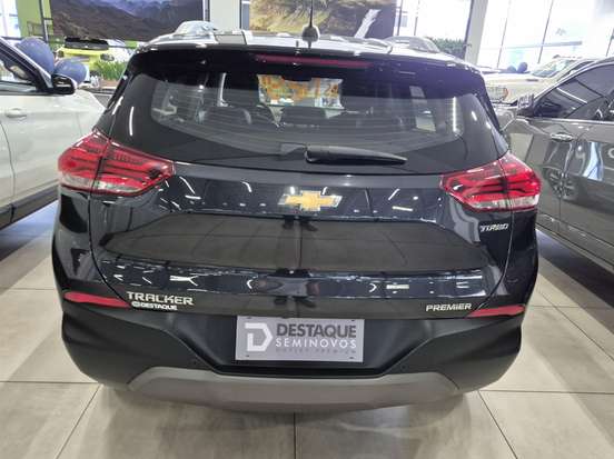 CHEVROLET-TRACKER-2023