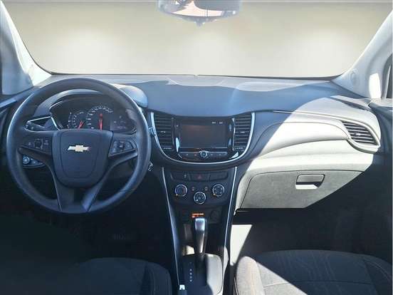CHEVROLET-TRACKER-2019