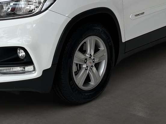 CHEVROLET-TRACKER-2018