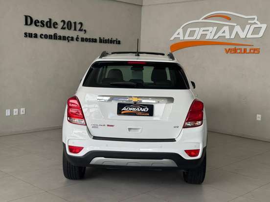 CHEVROLET-TRACKER-2017
