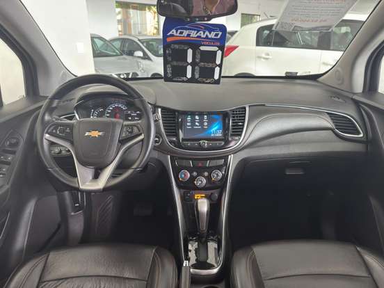 CHEVROLET-TRACKER-2017