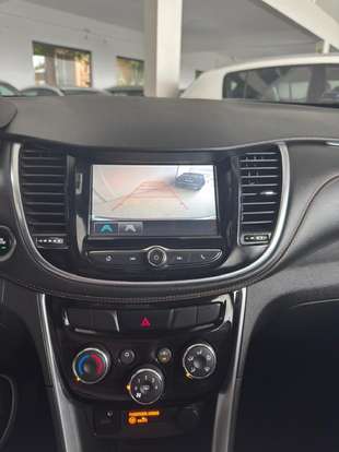 CHEVROLET-TRACKER-2017