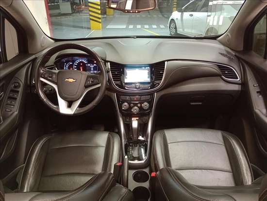 CHEVROLET-TRACKER-2018