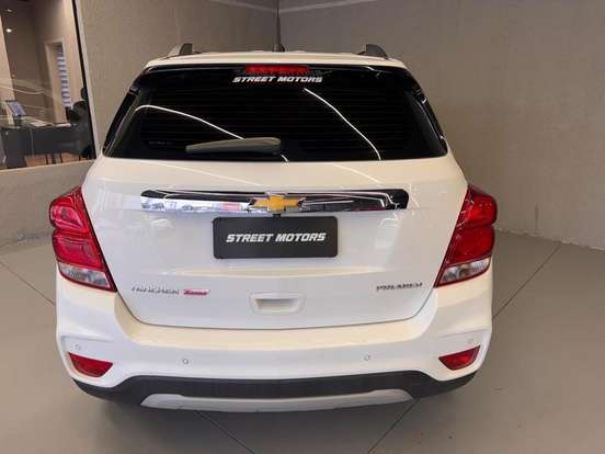CHEVROLET-TRACKER-2018