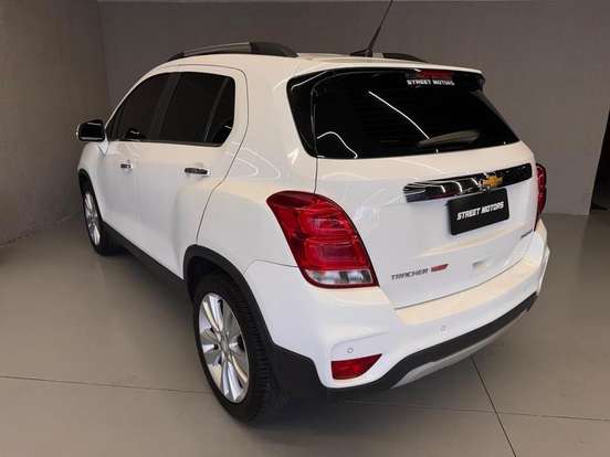 CHEVROLET-TRACKER-2018